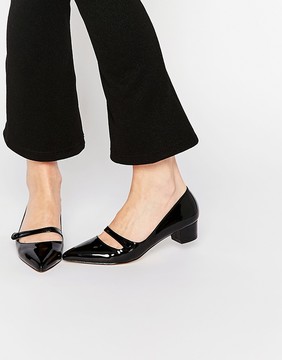 Kate Moss Wearing Mary Jane Shoes | POPSUGAR Fashion