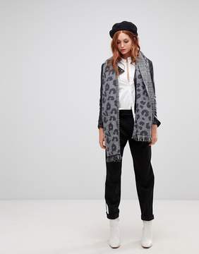 Vero Moda Knited Leopard Print Scarf