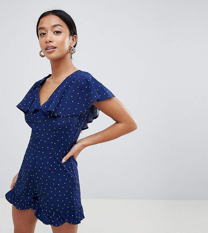 Missguided Petite – Kurzer Overall mit Punktmuster