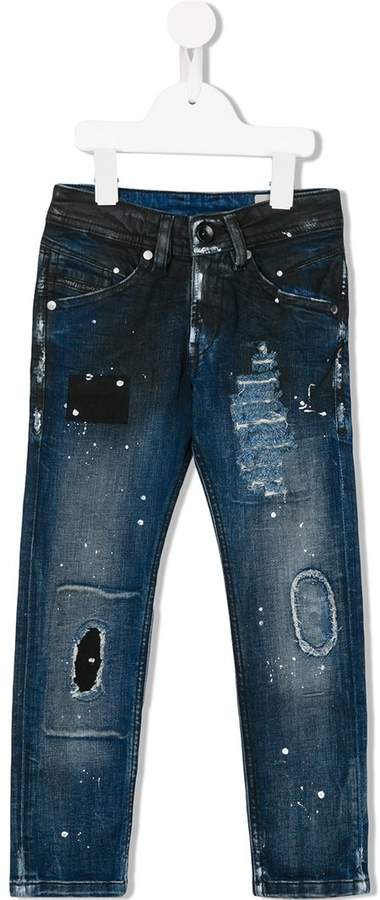 Jeans in Distressed-Optik