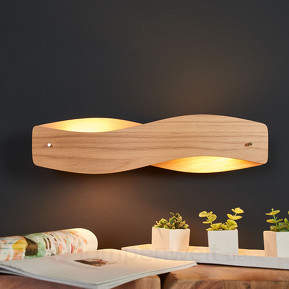 Holz-Wandleuchte Lian mit dimmbaren LEDs