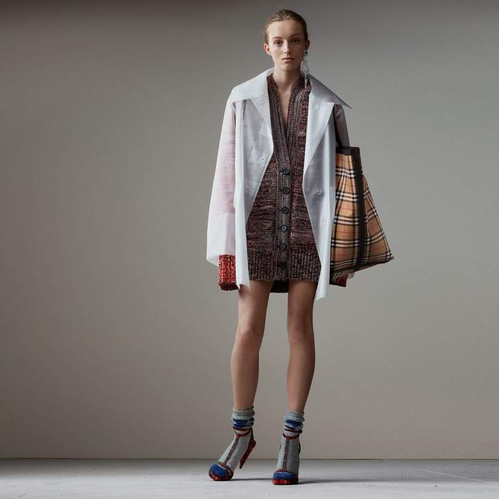 Oversize-Kurzmantel aus Plastik