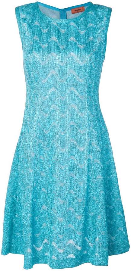 Kleid mit Zickzackmuster