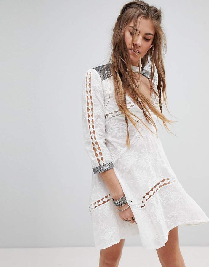 Native Rose NATIVE ROSE – NACHMITTAGSKLEID MIT PAILLETTENVERZIERUNG