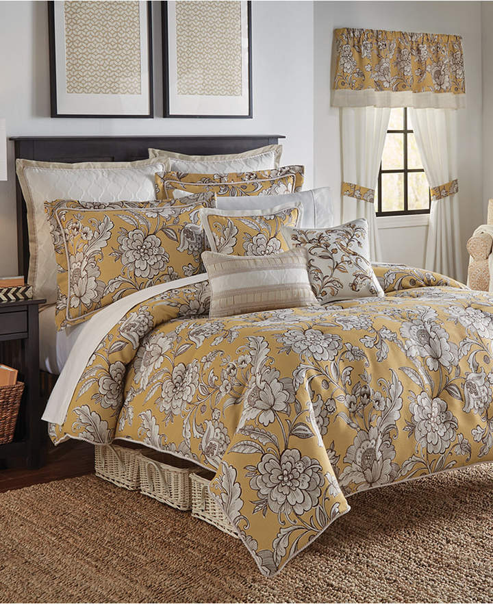 Kassandra Full/Queen 4-Pc. Comforter Set Bedding
