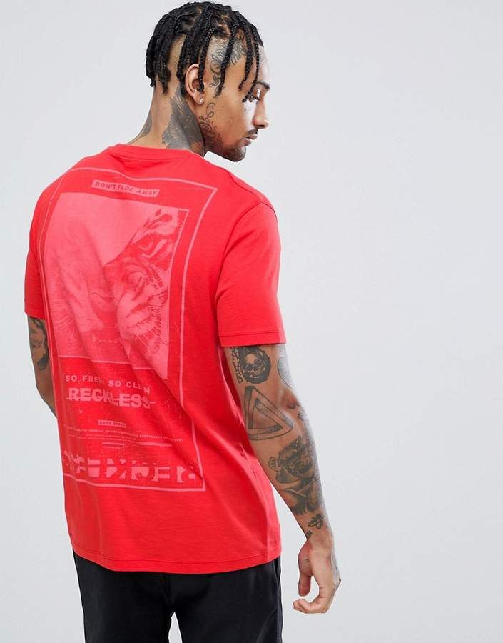 DESIGN – Legeres T-Shirt mit Tiger-Print auf dem Rücken
