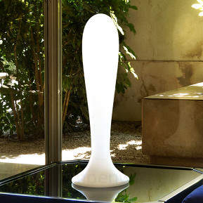 Designer-Tischleuchte Bat - auch für außen