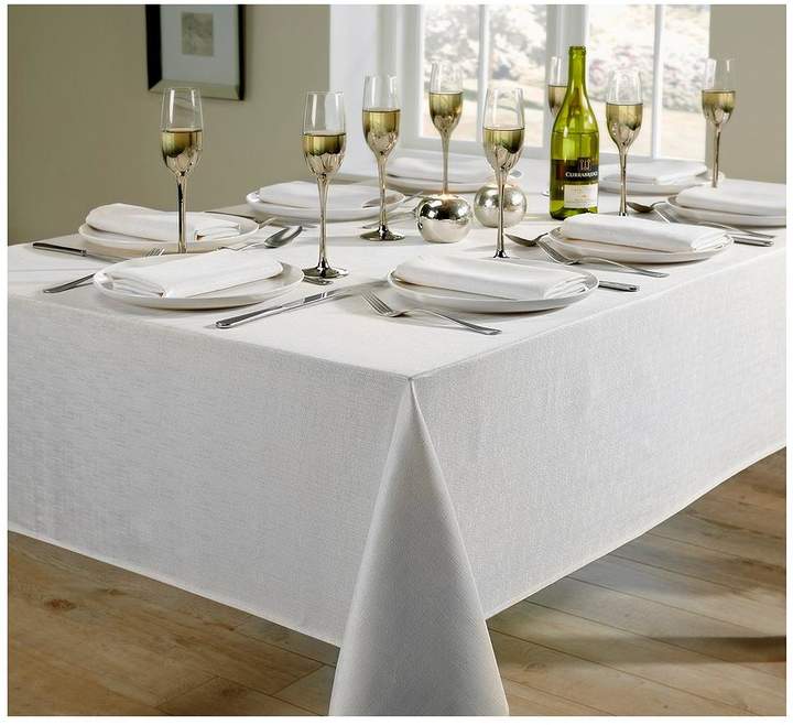 Linen Look 8 Place Setting Tablecloth And Napkin Set – White