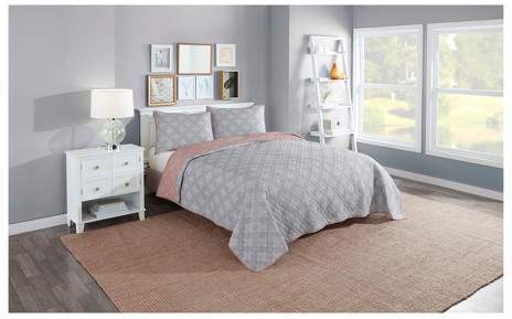 Marble Hill Geometric Wesley Reversible Quilt Set