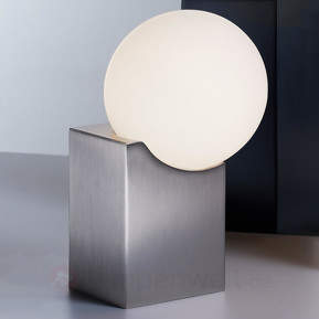 Exklusive Tischlampe Cub aus Glas und Stahl