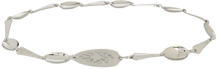 Armband mit kunstvollen Anhängern