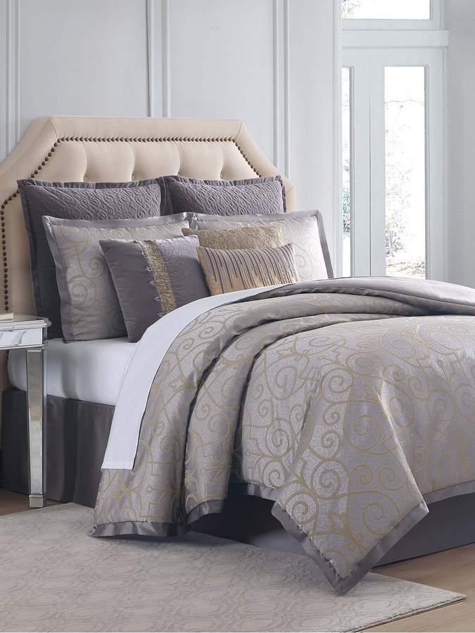 Carlisle Comforter Set