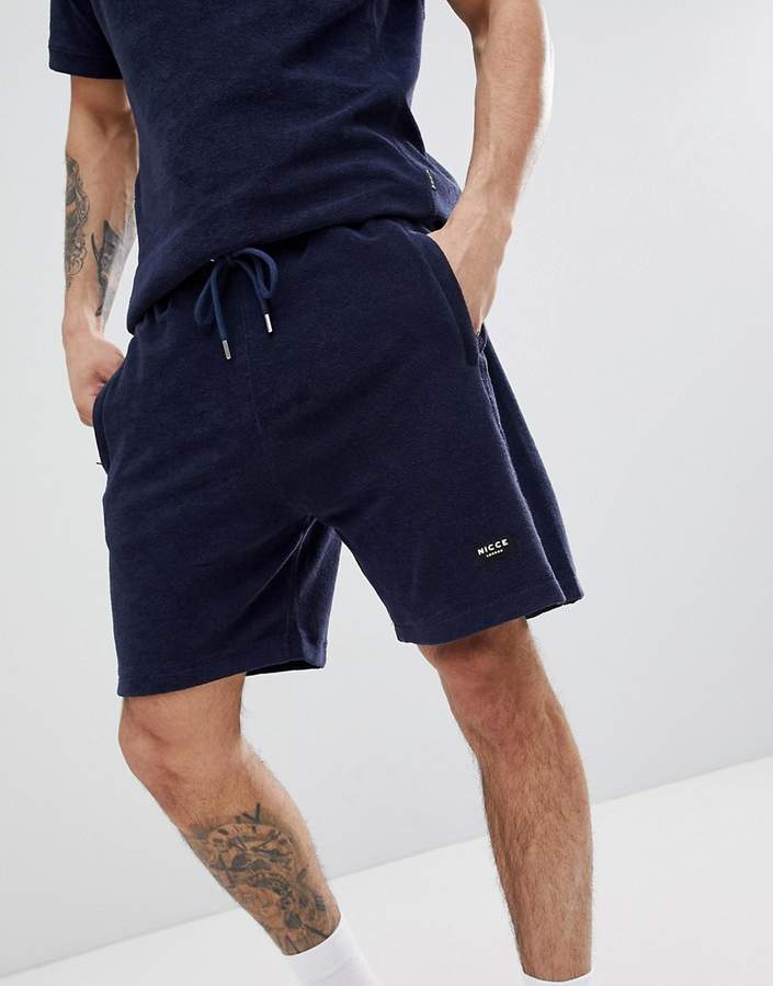 Nicce London – Shorts aus Frottee