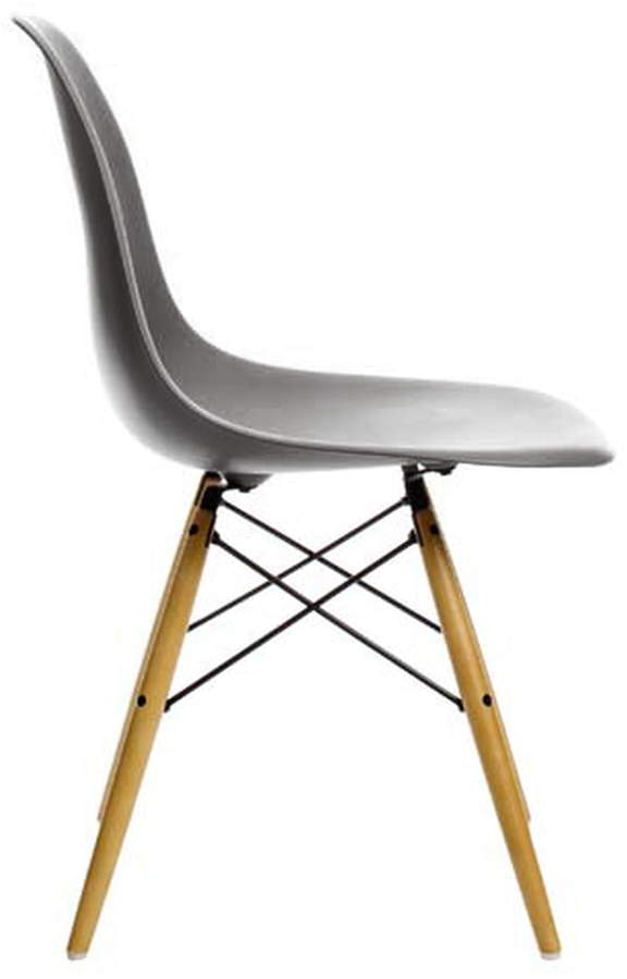 Eames Plastic Side Chair DSW (H 43 cm), Ahorn gelblich / Basalt, Kunststoffgleiter basic dark (Teppichboden)