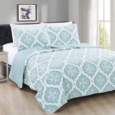 Great Bay Home Arabesque King Quilt Set in Blue