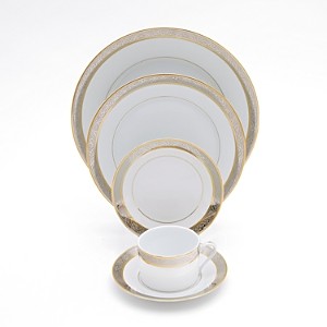 Orleans Round Cake Plate