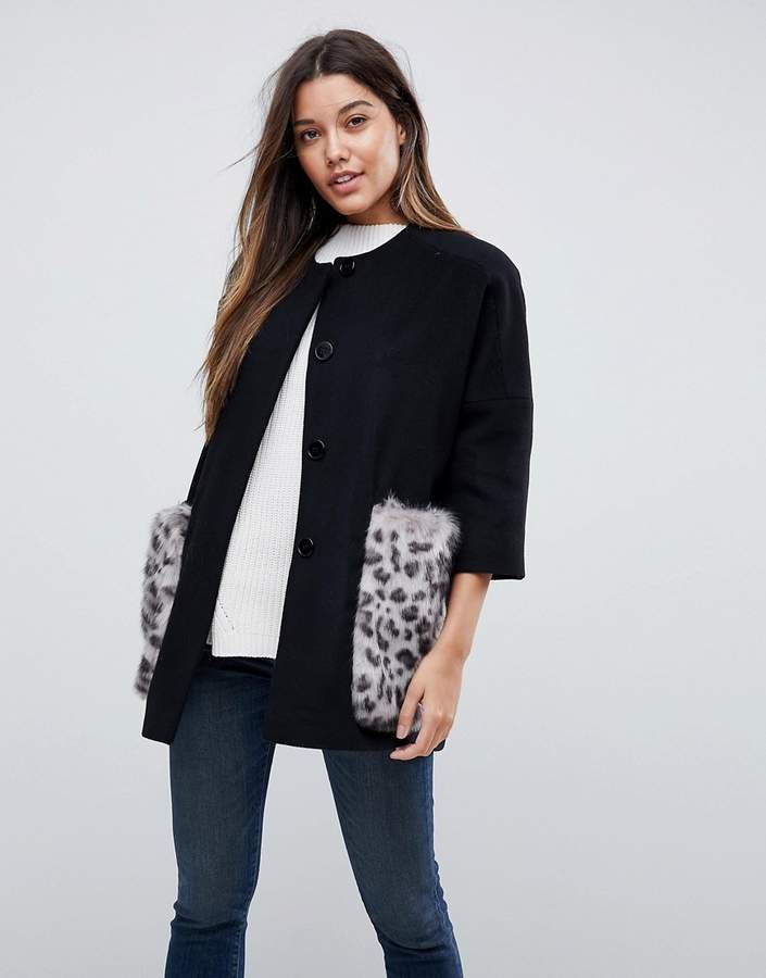 Buy – Kimono-Mantel mit Leopardenmuster und Taschen aus Kunstfell!