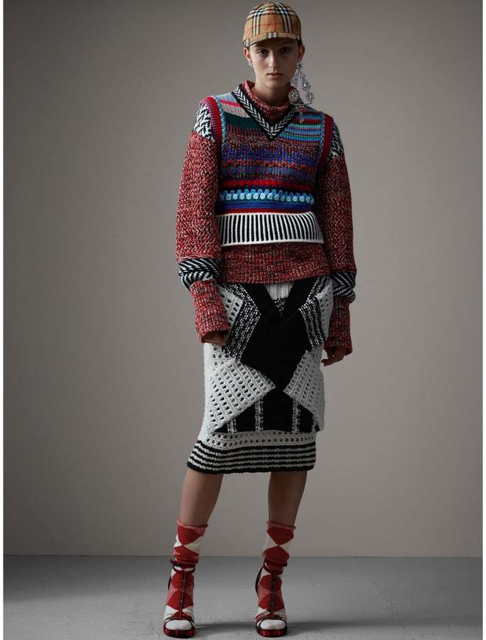 Rock aus Wolle mit Strickpanels