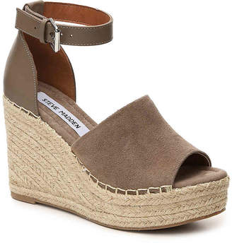 jaylen steve madden wedge