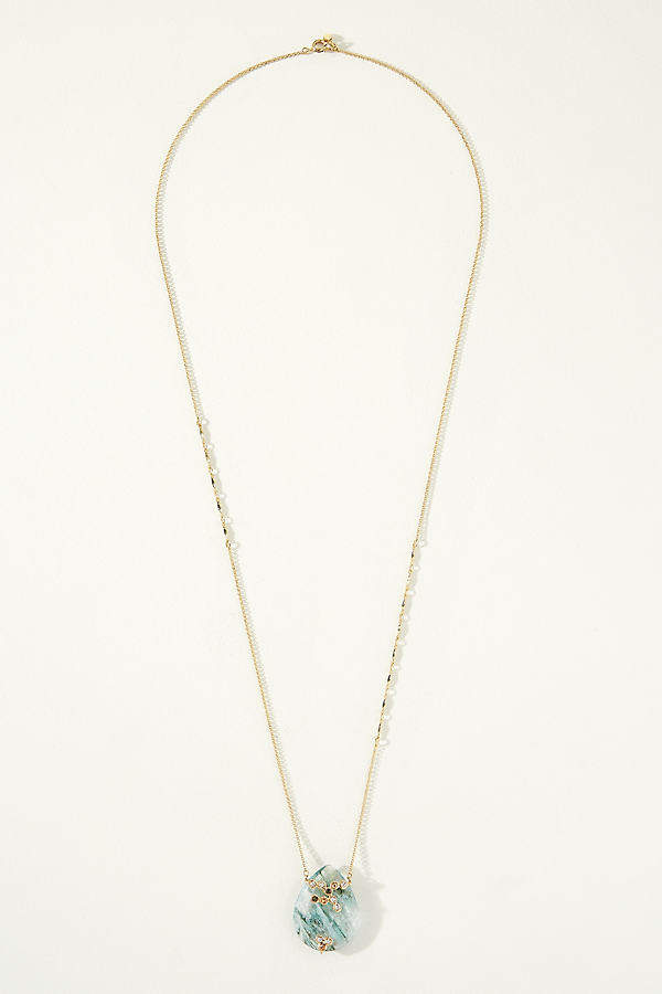 Halskette mit verziertem Anhänger - Gold