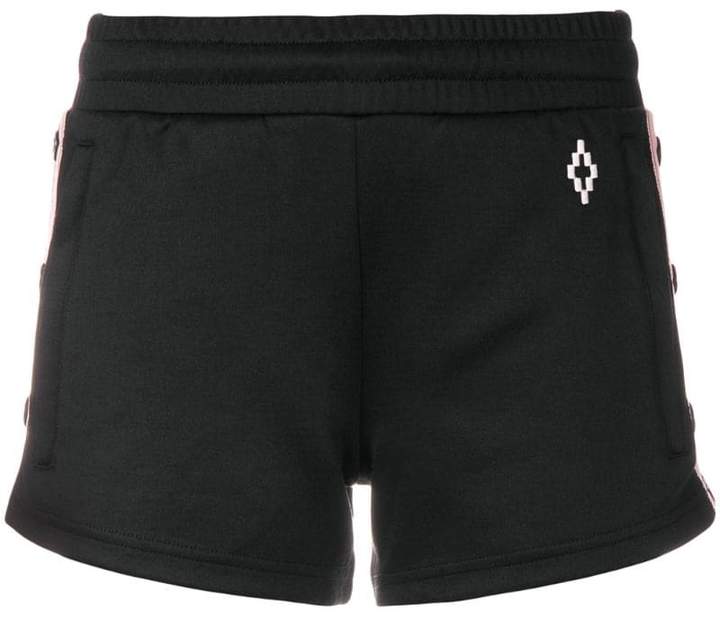 Shorts mit Logo-Streifen