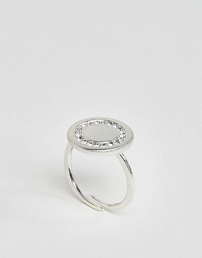– Versilberter Ring