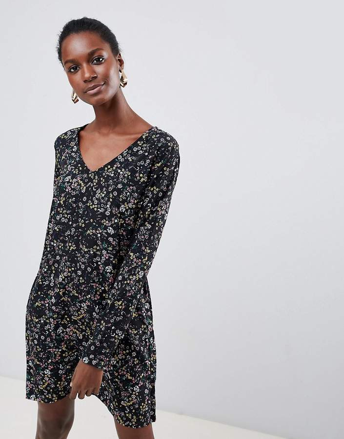 – Etuikleid mit Blumenmuster