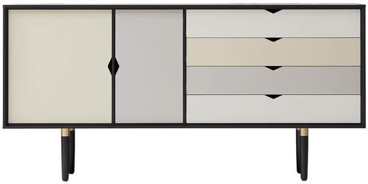 Andersen Furniture - S6 Sideboard, Eiche schwarz lackiert/ Fronten silver (silber weiß), doeskin (beige), iron (metallgrau)