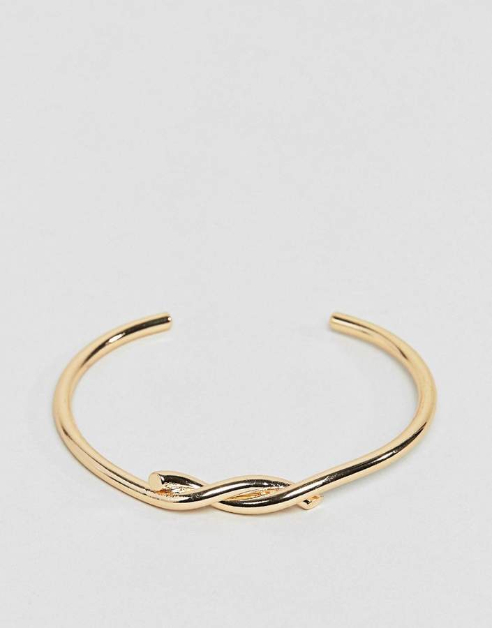 – Armband mit verknotetem, miteinander verbundenem Design