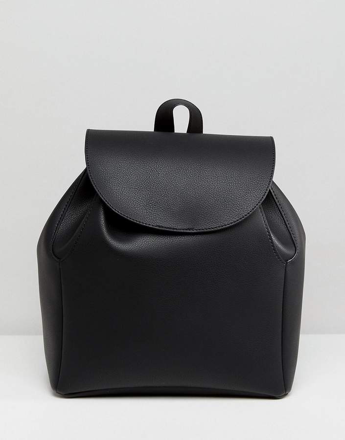 – Weicher, minimalistischer Rucksack
