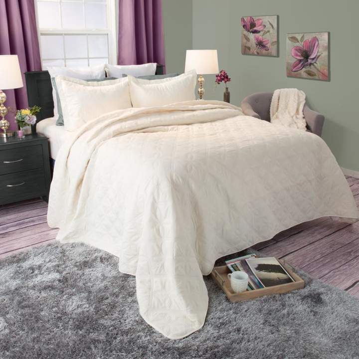 Trademark Global Lavish Home 2-piece Andrea Embroidered Quilt Set - Twin