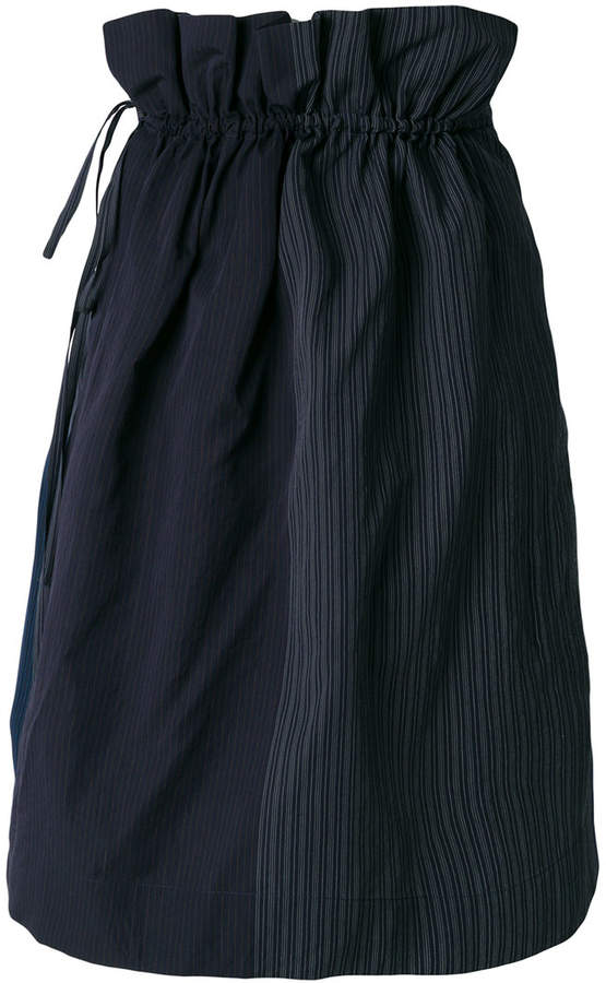 Rock mit Längsstreifen