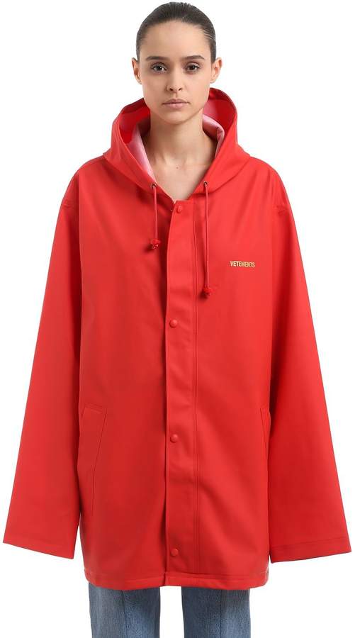 Gummierter Regenmantel Mit Logodruck