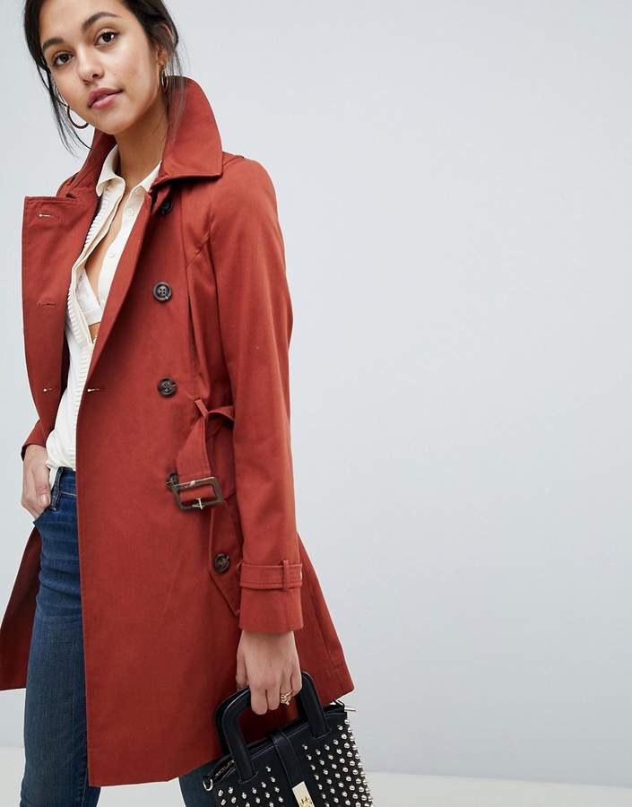 – Klassischer Trenchcoat
