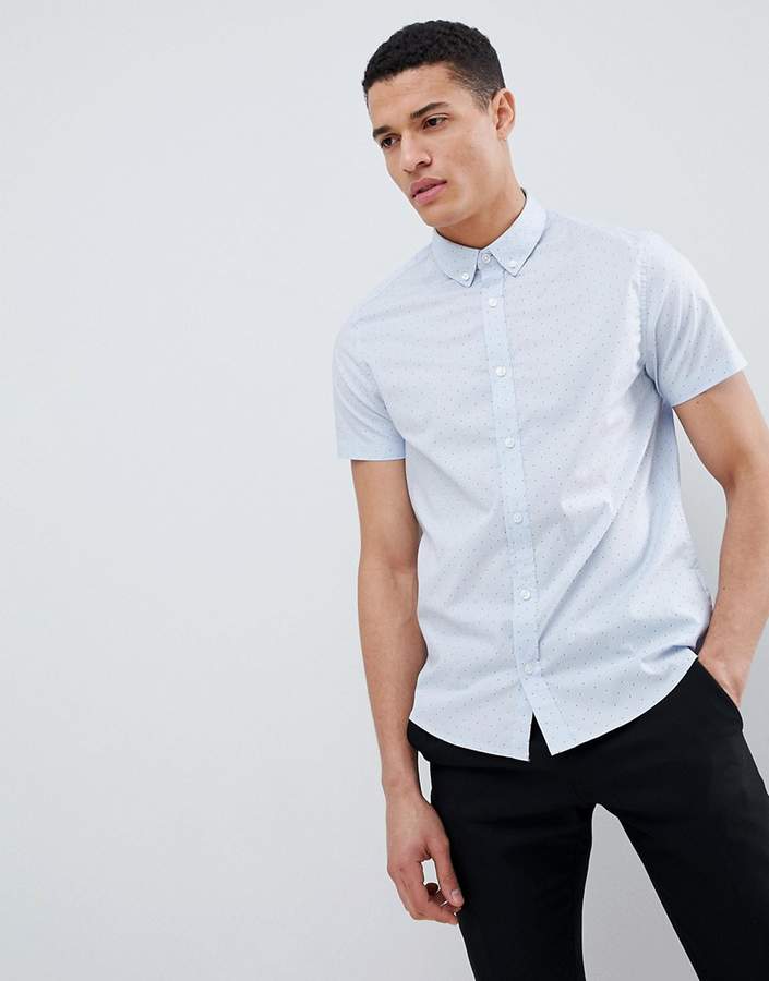 Burton Menswear – Schmal geschnittenes blaues Hemd mit Punkten