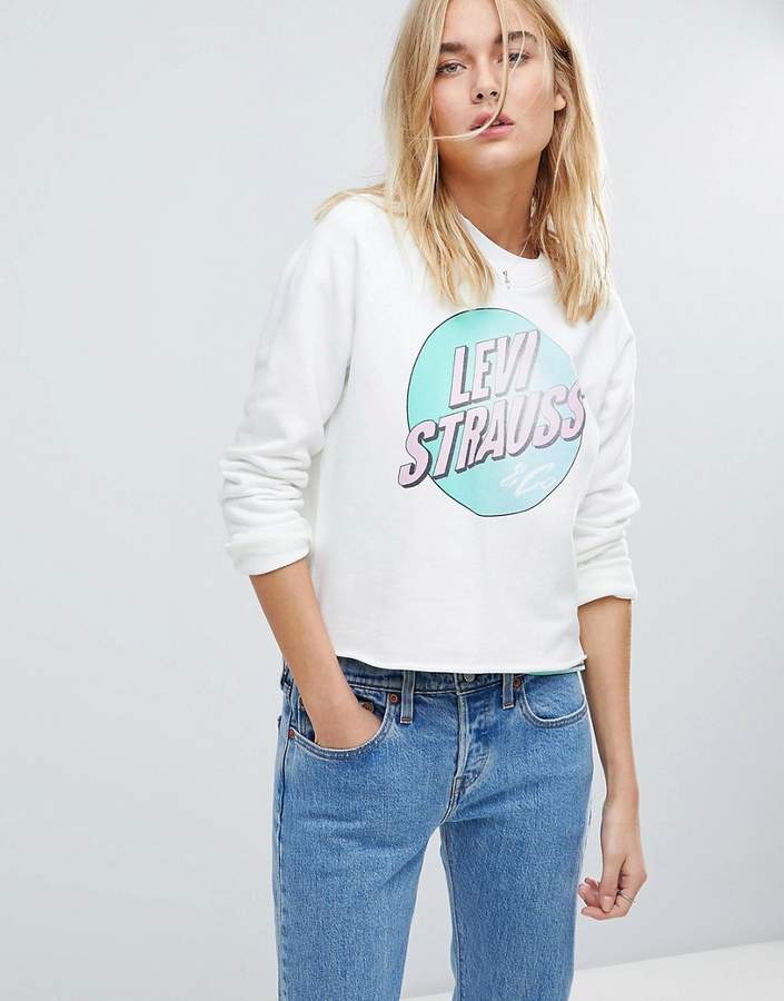 Levis – Kurzes, ungesäumtes Sweatshirt mit runder Vintage-Grafik