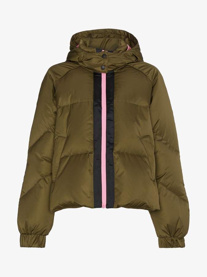 Puffer jacket with hood and contrasting zip
