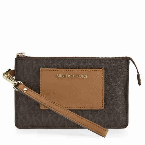 Michael Kors Bedford Signature Clutch - Brown / Acorn - ONE COLOR - STYLE