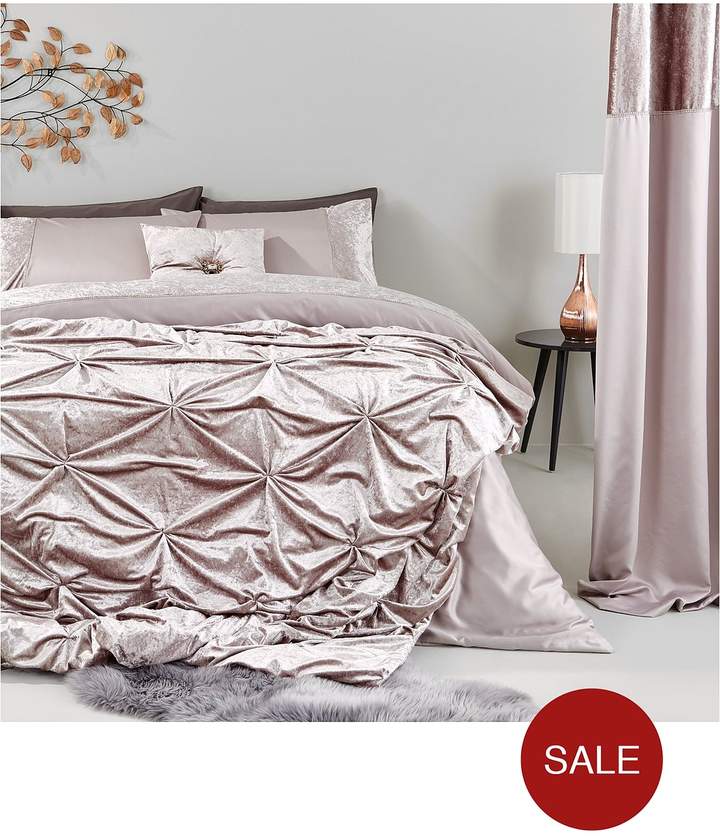 Buy Amelie Crushed Velvet Bedspread Throw!