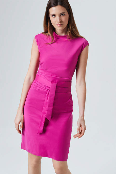 Kleid mit Bindegürtel