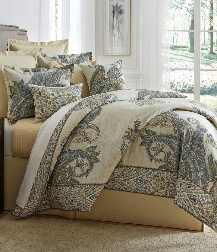 Villa by Noble Excellence Renata Cotton & Linen Comforter Mini Set