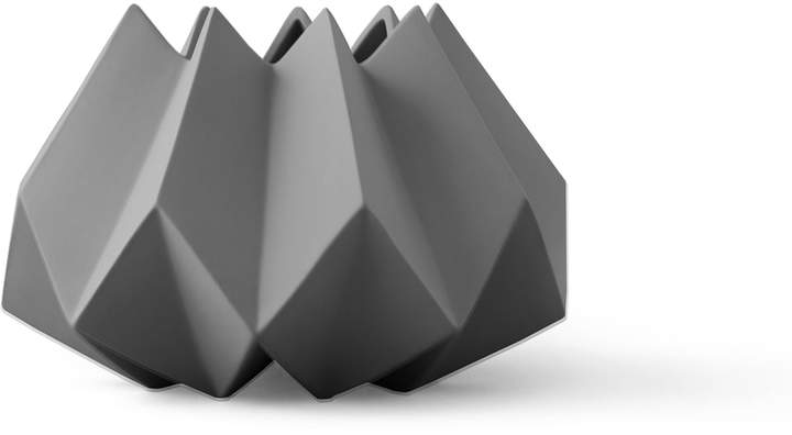 Menu - Folded Vase low, Carbon