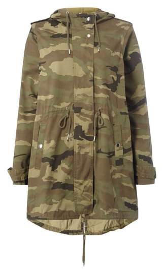 PLUS SIZE - Parka mit Camouflage-Muster