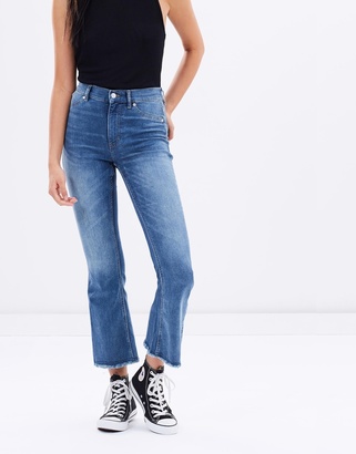 How To Wear This Season's Kick-Flare Jeans