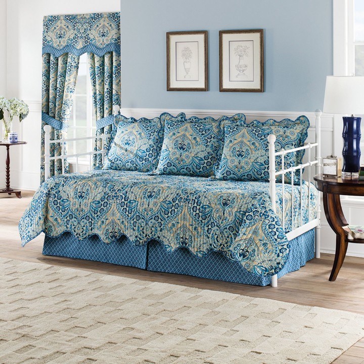5-piece Moonlit Shadows Daybed Quilt Set