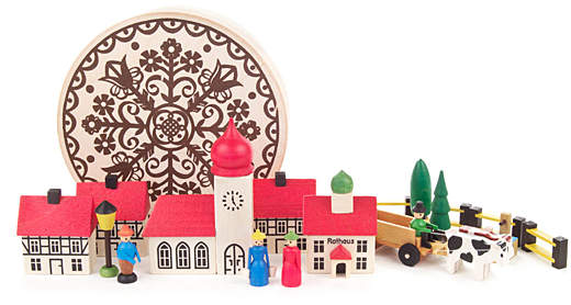 Collectible Miniature German Village Scene Shaved Wood Box