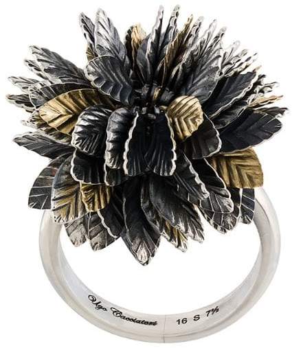 Ugo Cacciatori '3D' Gold- und Silberring mit Blattdetail