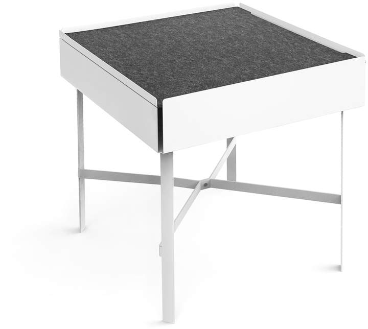 Slawinski & Co. GmbH Konstantin Slawinski - Charge Beistelltisch 45, weiß / grau