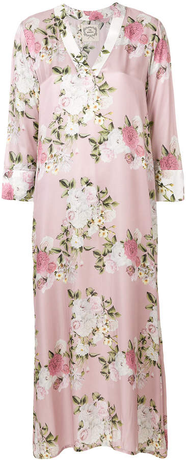Pink Memories Geblümtes Seidenhemdkleid