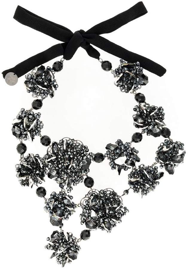 Halskette mit Kristallbesatz